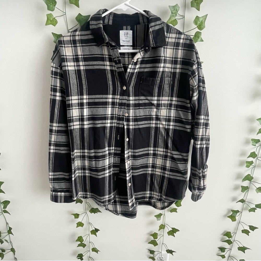 Gap Black and White Plaid Button-Up Shirt